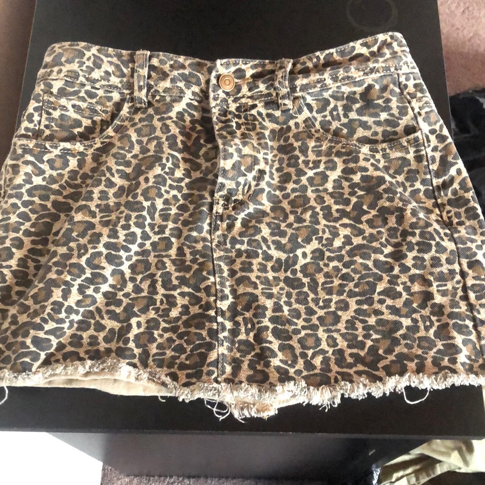 Leopard skirt